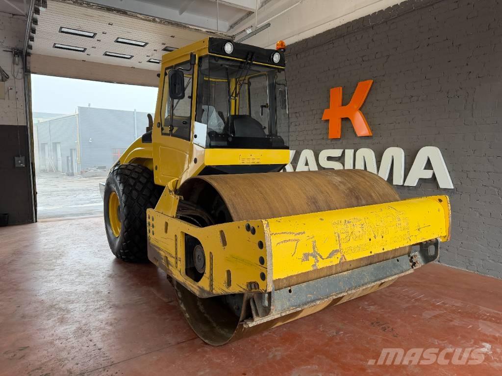 Bomag BW 211 D-4 Egydobos hengerek