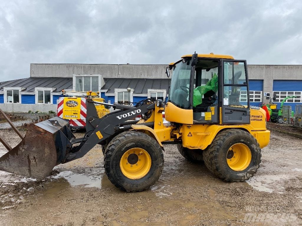 Volvo L 35 G Gumikerekes homlokrakodók