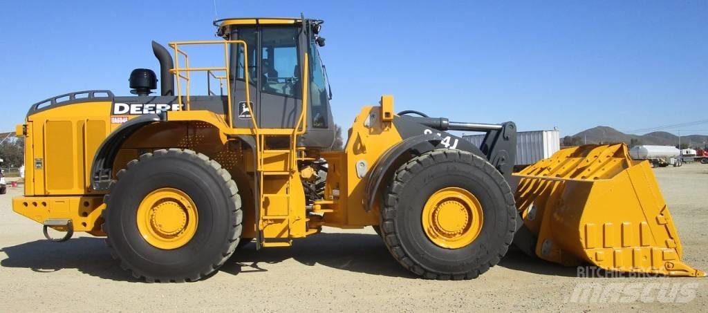 John Deere 844 J Gumikerekes homlokrakodók