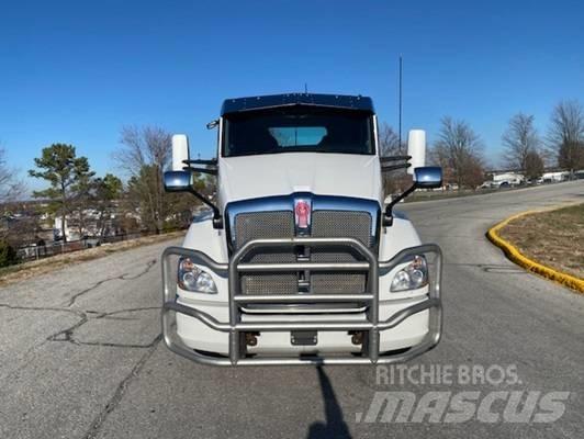 Kenworth T 680 Nyergesvontatók