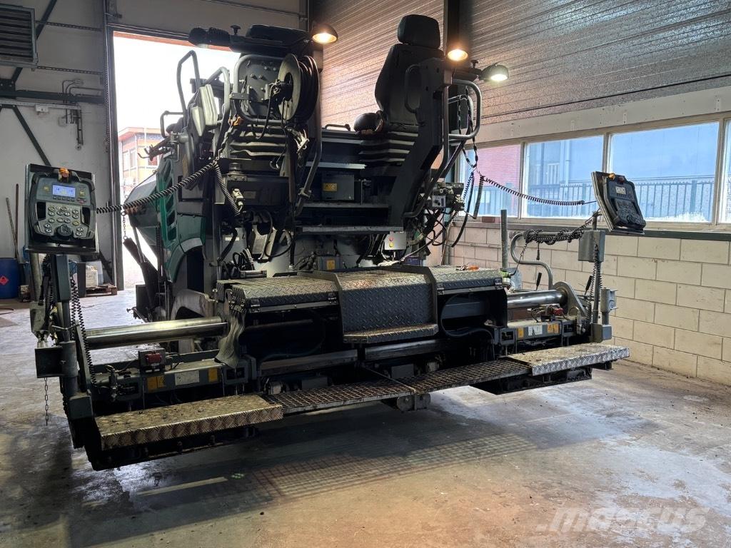 Vögele Super 1300-3i Földnyesők (szkréperek)