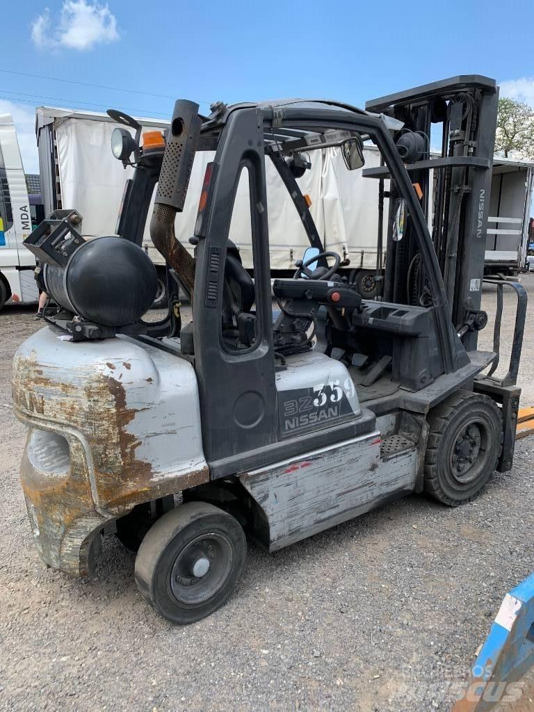 Nissan UG1D2A32LQ Gázüzemű targoncák