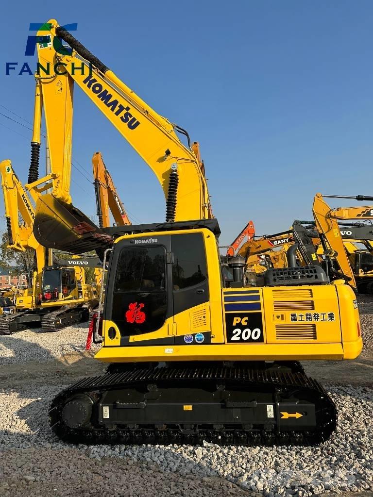 Komatsu PC 200-8 Lánctalpas kotrók