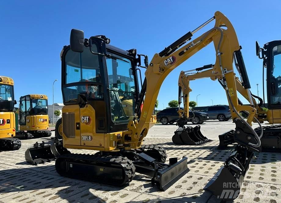 CAT 301.8 Mini kotrók < 7t
