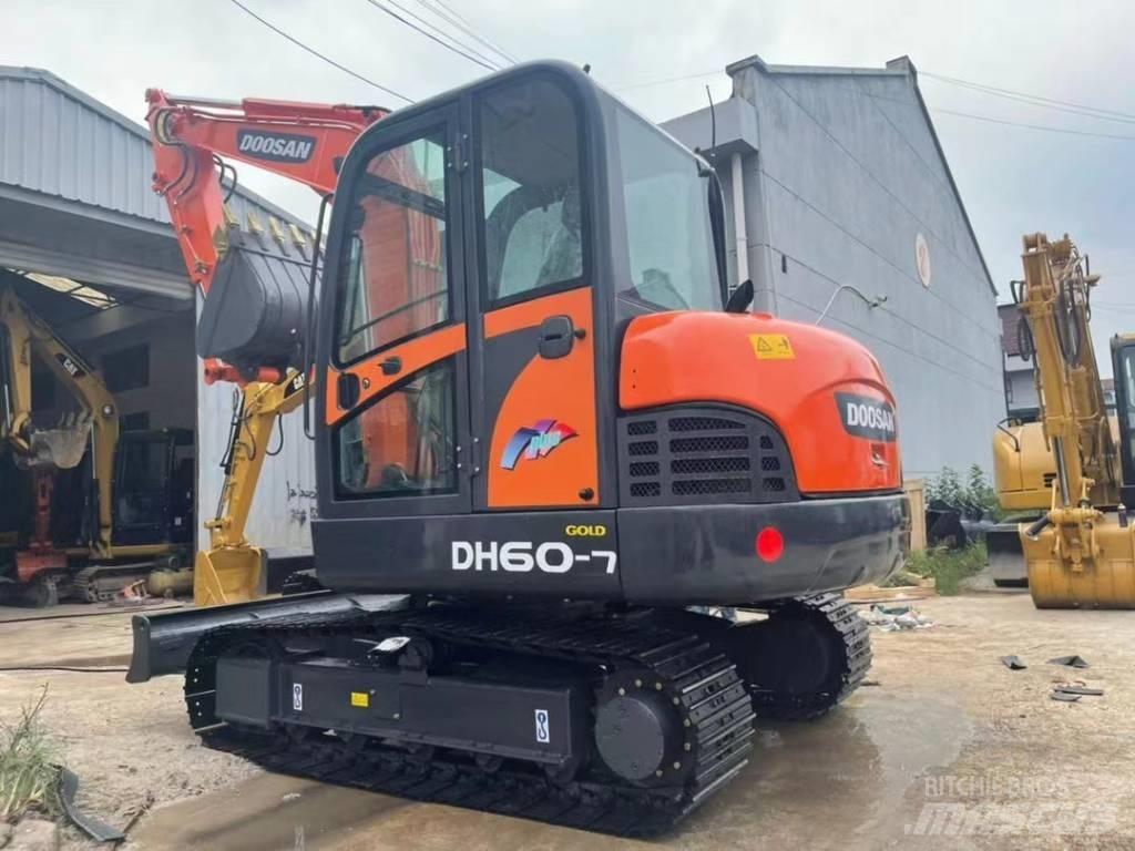 Doosan DH 60-7 Mini kotrók < 7t