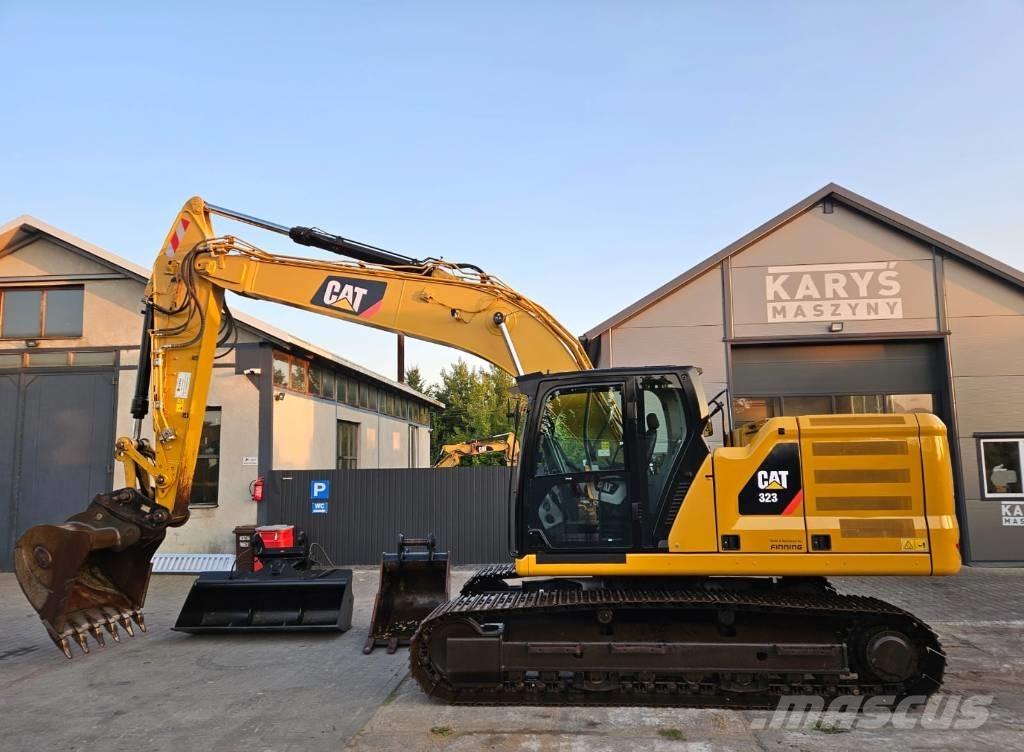 CAT 323 Lánctalpas kotrók