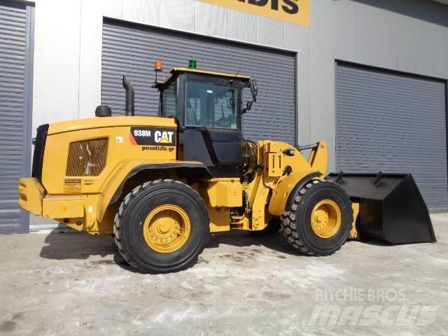 CAT 938M Gumikerekes homlokrakodók