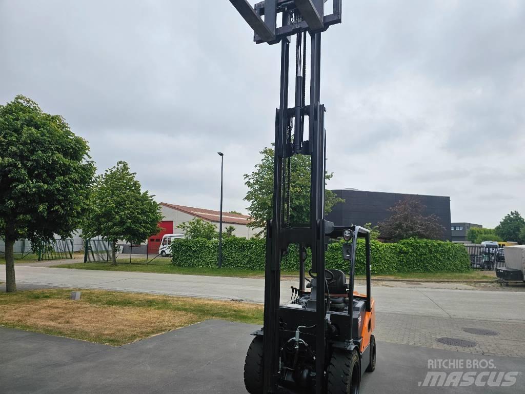 Doosan D 35 S-7 Dízel targoncák