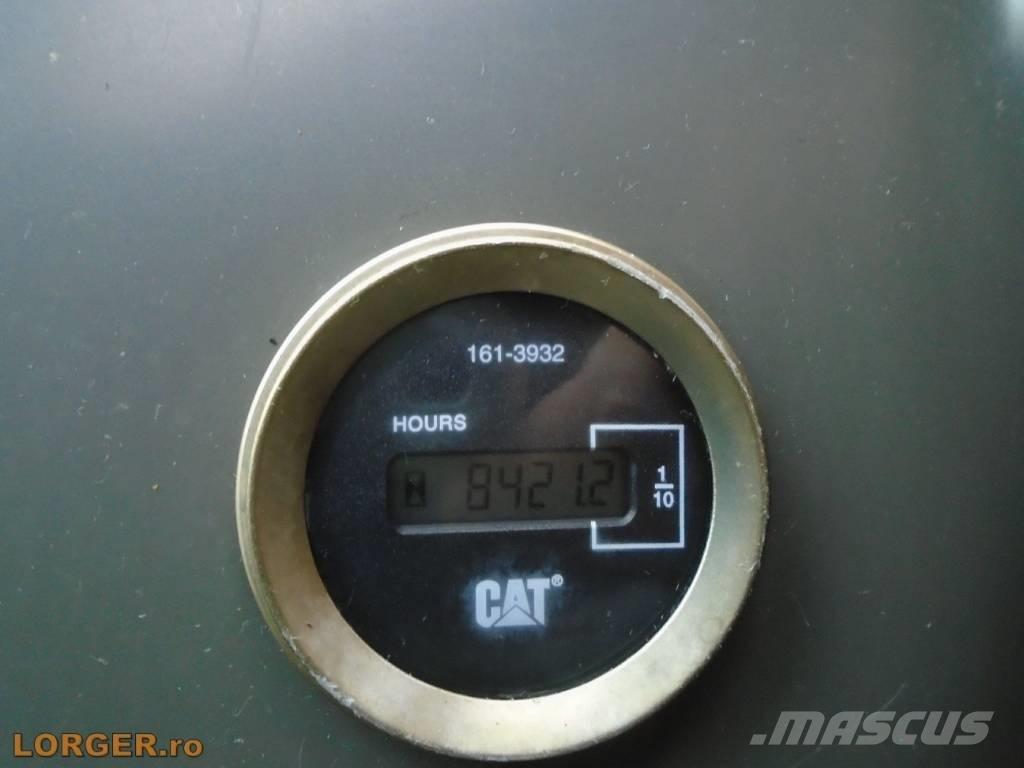CAT 323 D Lánctalpas kotrók