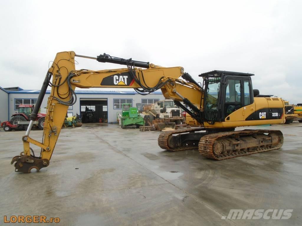 CAT 323 D Lánctalpas kotrók