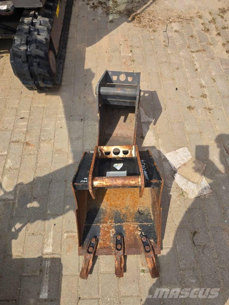 Volvo EC 18 E Mini kotrók < 7t