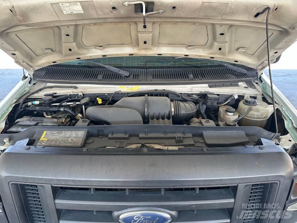 Ford E 250 Transporterek