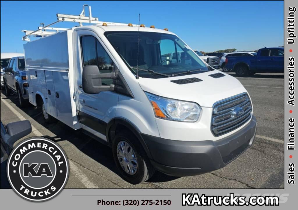 Ford Transit 350 Transporterek