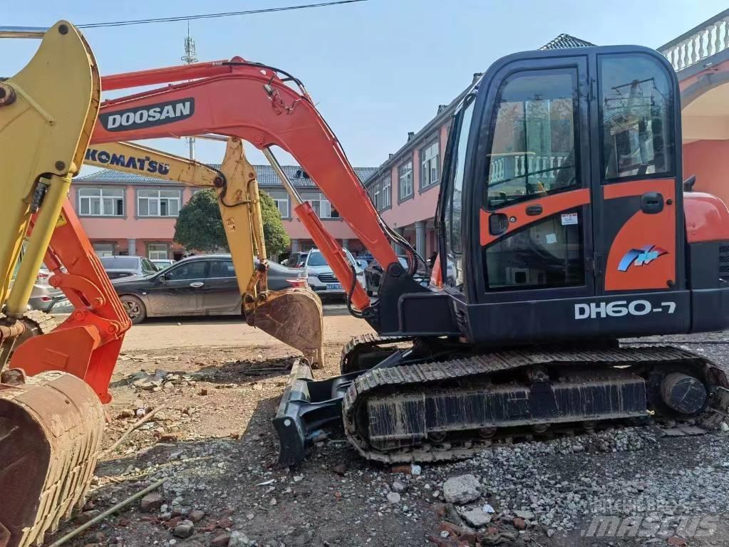 Doosan DH 60-7 Mini kotrók < 7t