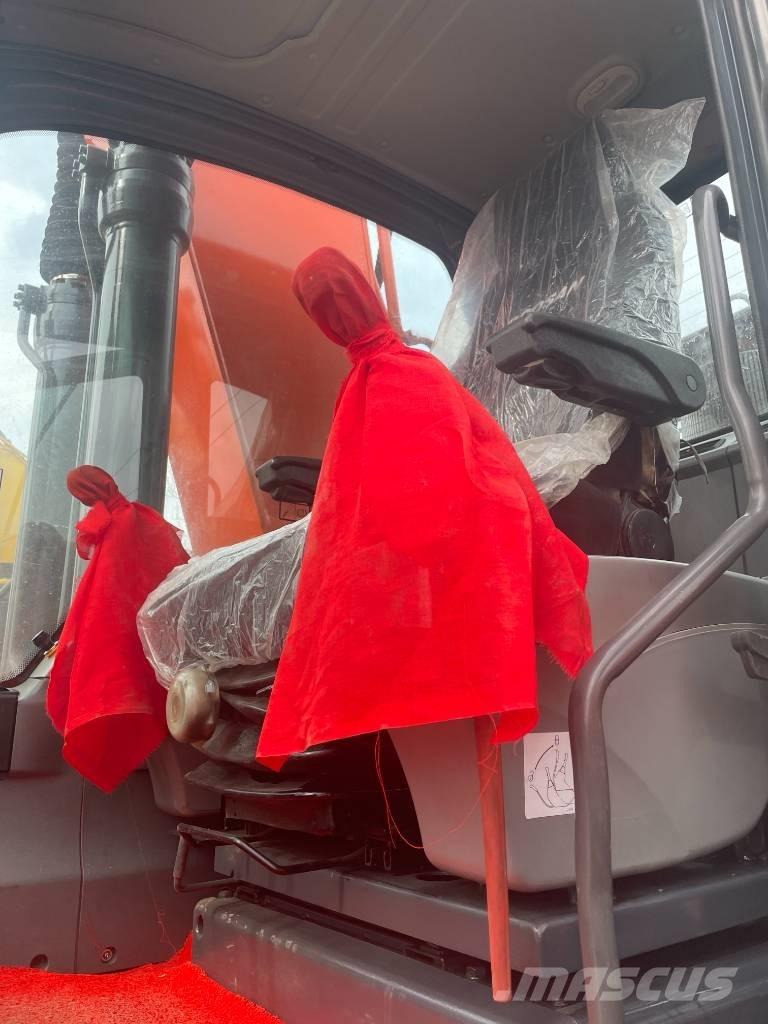 Doosan DX 225 Lánctalpas kotrók