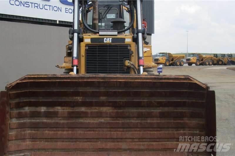 CAT D6R lánctalpas dózerek
