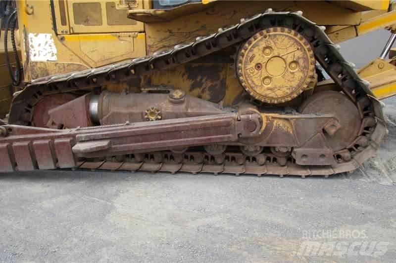 CAT D6R lánctalpas dózerek