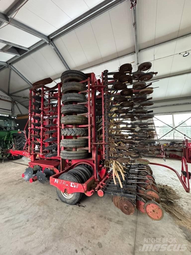 Horsch Pronto 8 DC Sorvetőgép