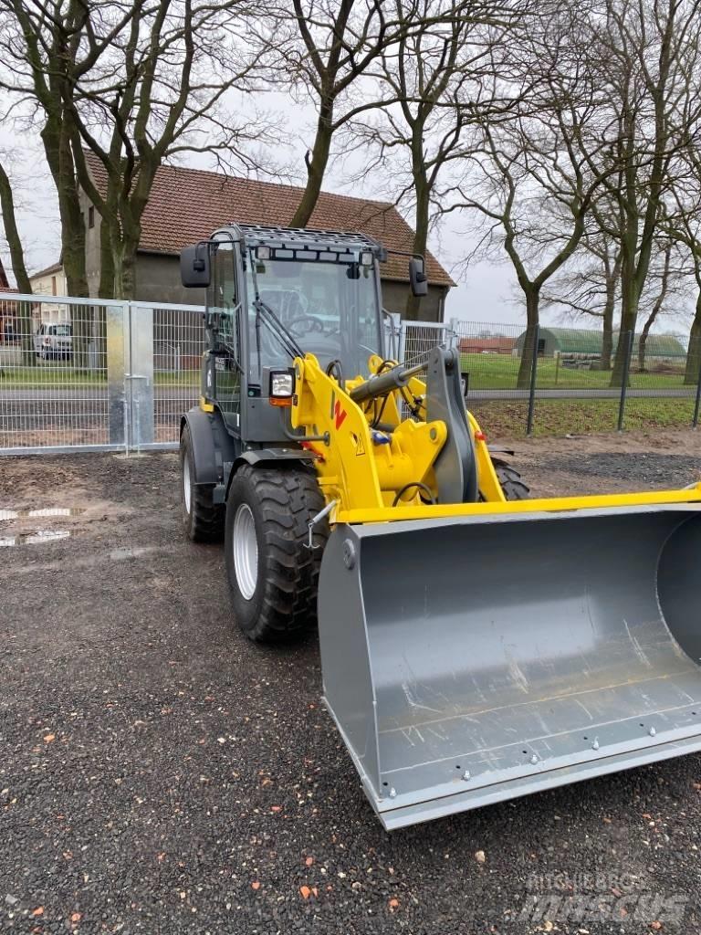 Wacker Neuson WL 52 Gumikerekes homlokrakodók