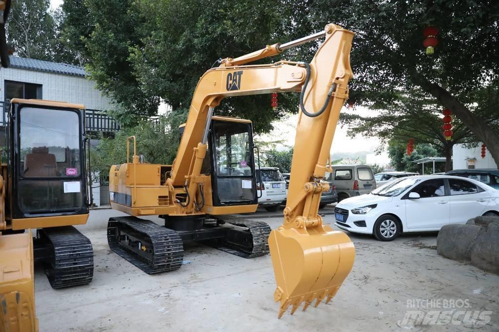 CAT E 70 B Mini kotrók < 7t