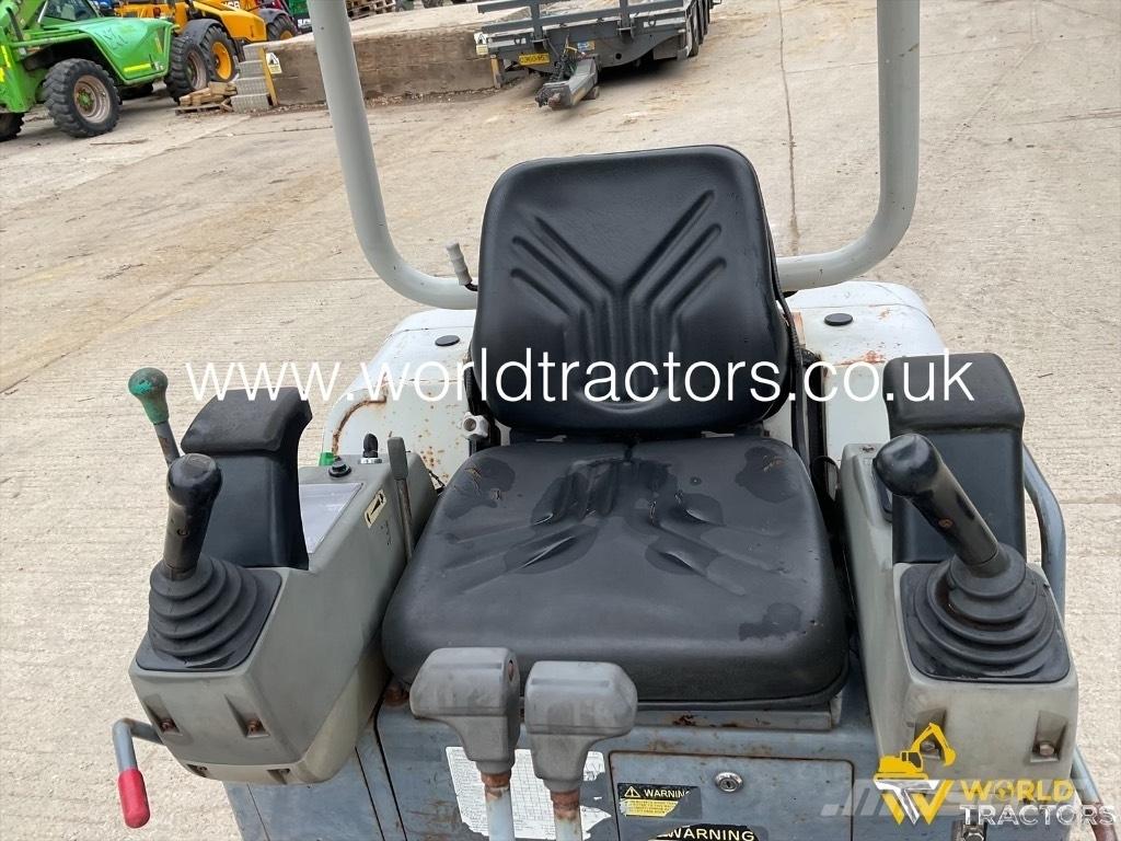 Takeuchi TB 016 Mini kotrók < 7t