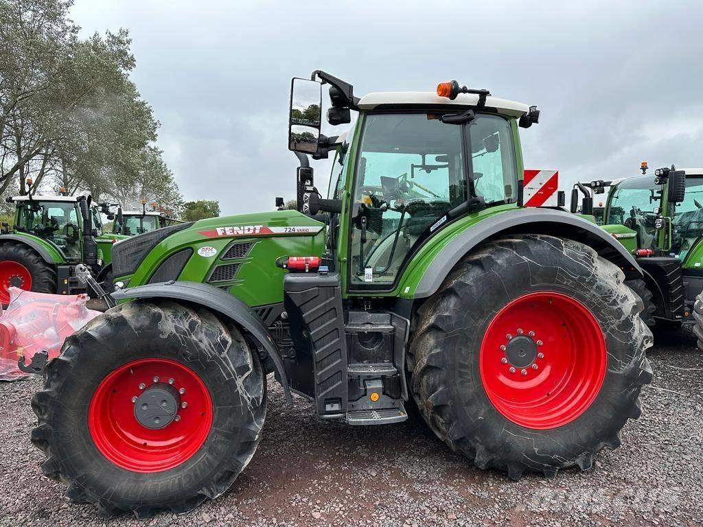 Fendt 724 Profi Plus Traktorok