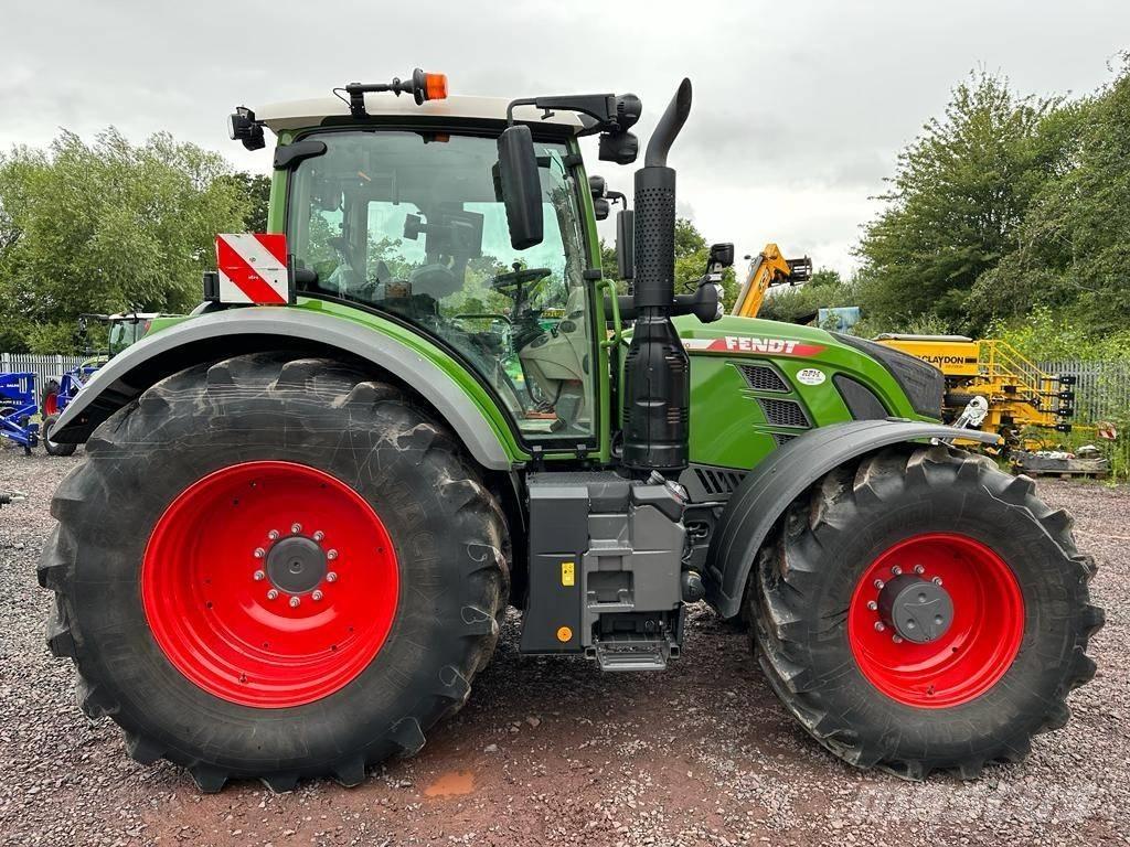 Fendt 724 Profi Plus Traktorok