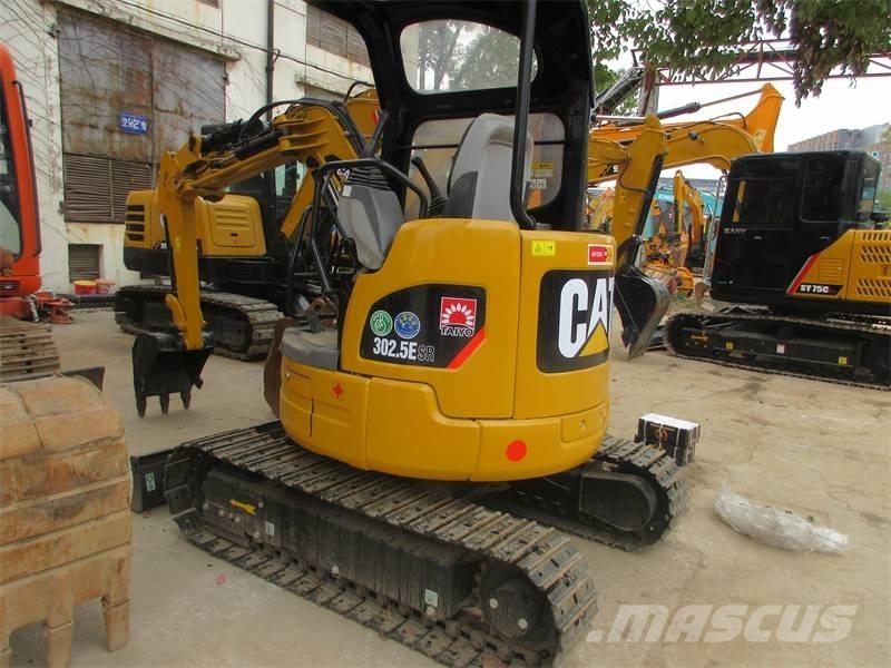 CAT 302 Mini kotrók < 7t