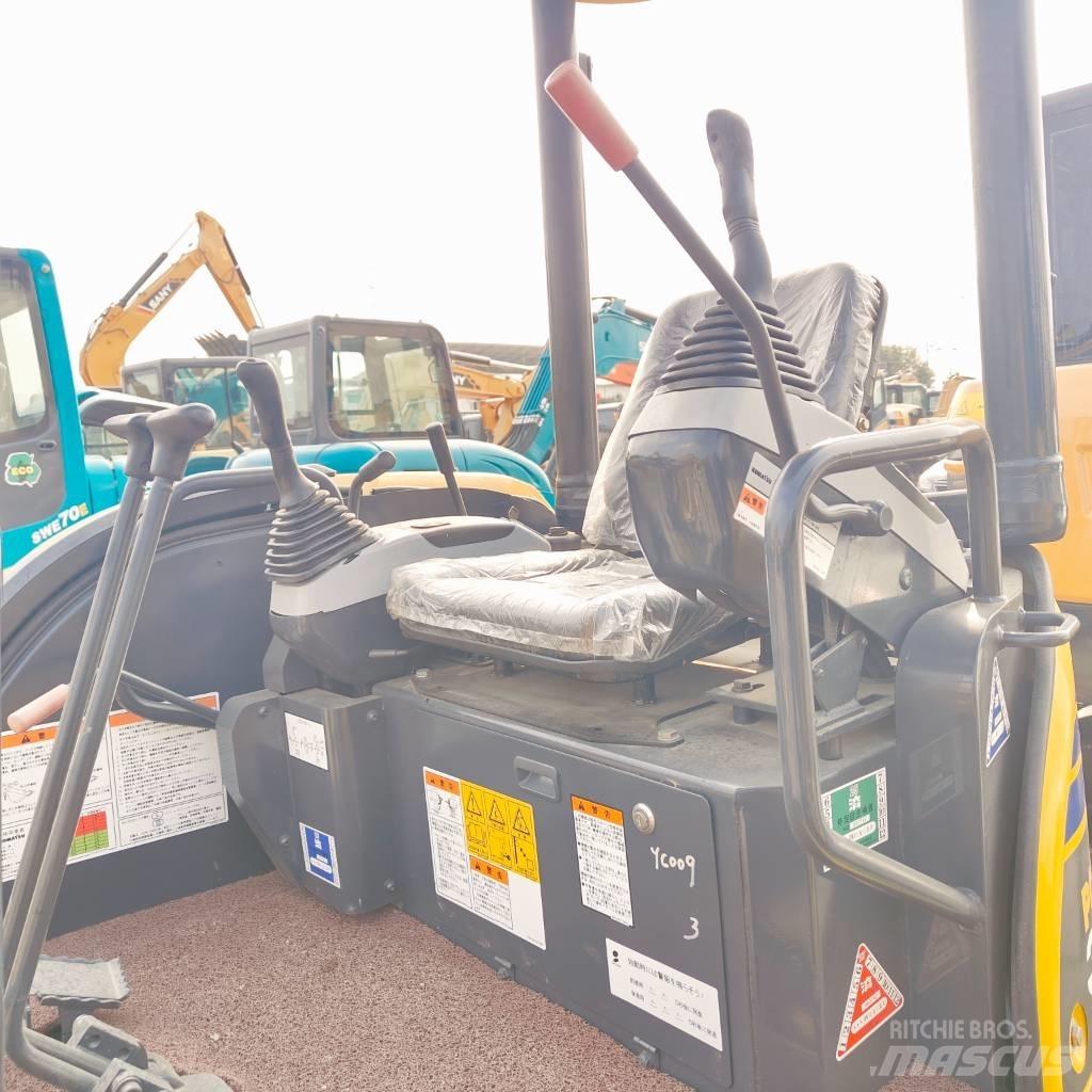 Komatsu PC30MR-3 Mini kotrók < 7t