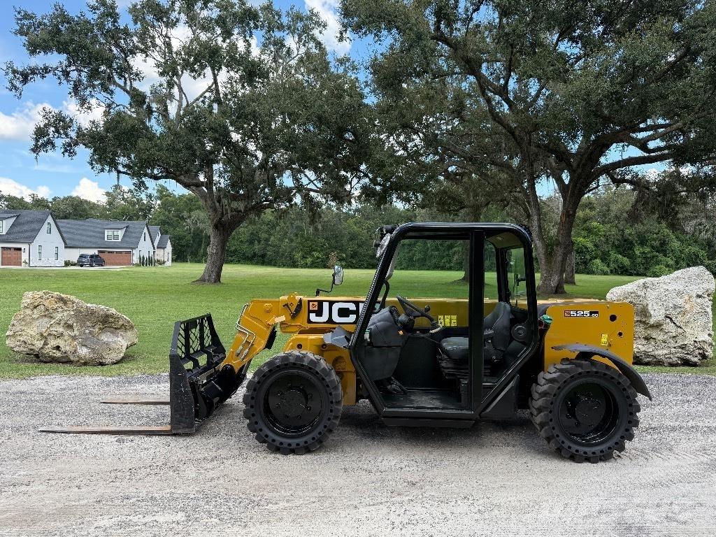 JCB 525-60 Teleszkópos rakodók