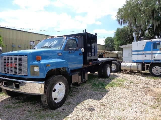 GMC C7500 Platós / Ponyvás teherautók
