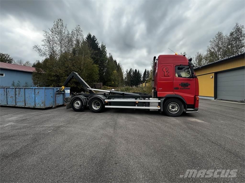 Volvo FH440 Horgos rakodó teherautók