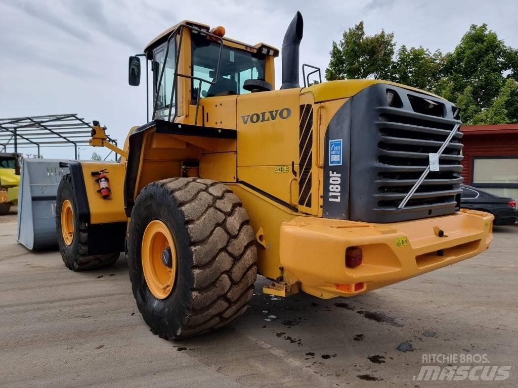 Volvo L 180 F Gumikerekes homlokrakodók