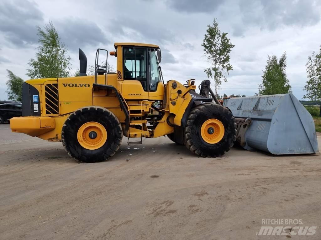 Volvo L 180 F Gumikerekes homlokrakodók