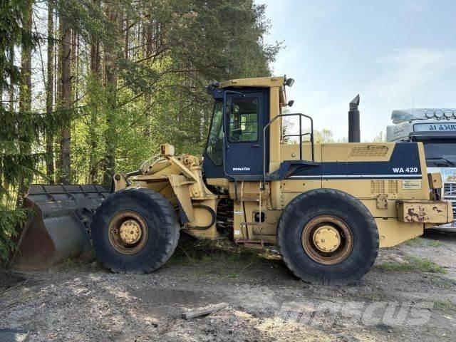 Komatsu WA420-1 Gumikerekes homlokrakodók