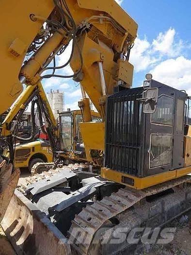 Liebherr 944C Speciális kotrók