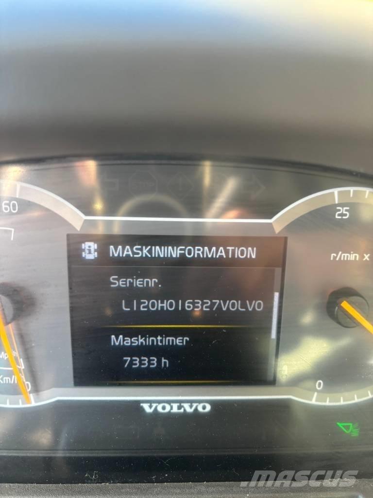 Volvo L 120 H Gumikerekes homlokrakodók