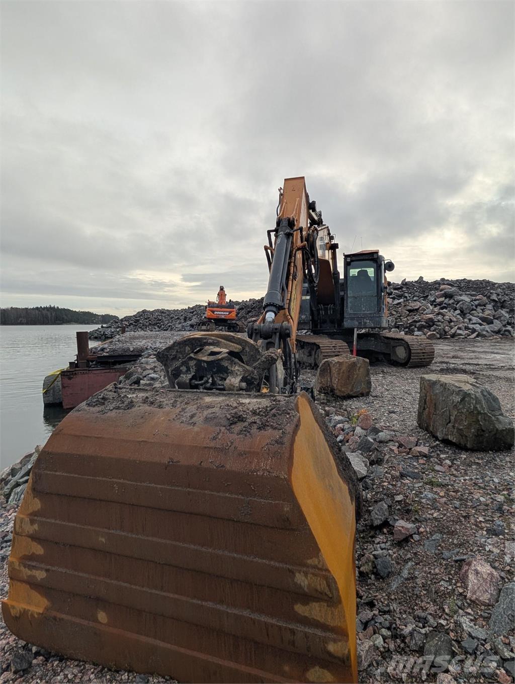 CASE CX 245D SR Lánctalpas kotrók