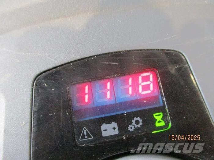 BT LWE 160 Alacsony emelőkocsi