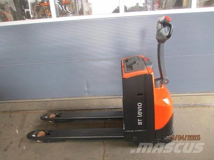 BT LWE 160 Alacsony emelőkocsi