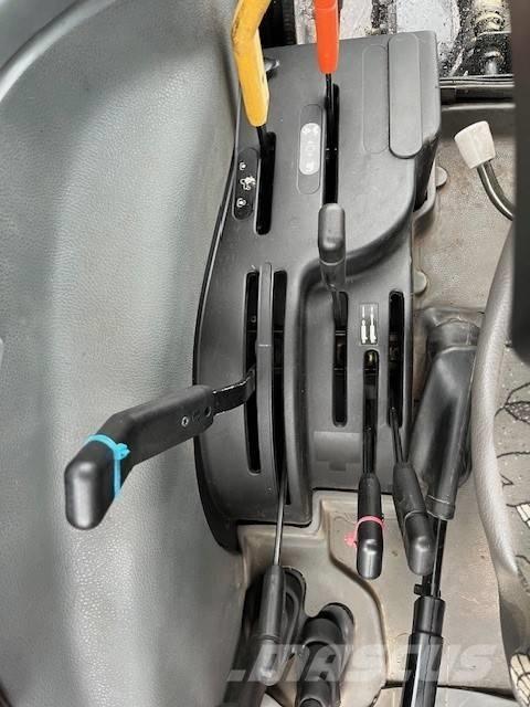 New Holland 5635 Traktorok