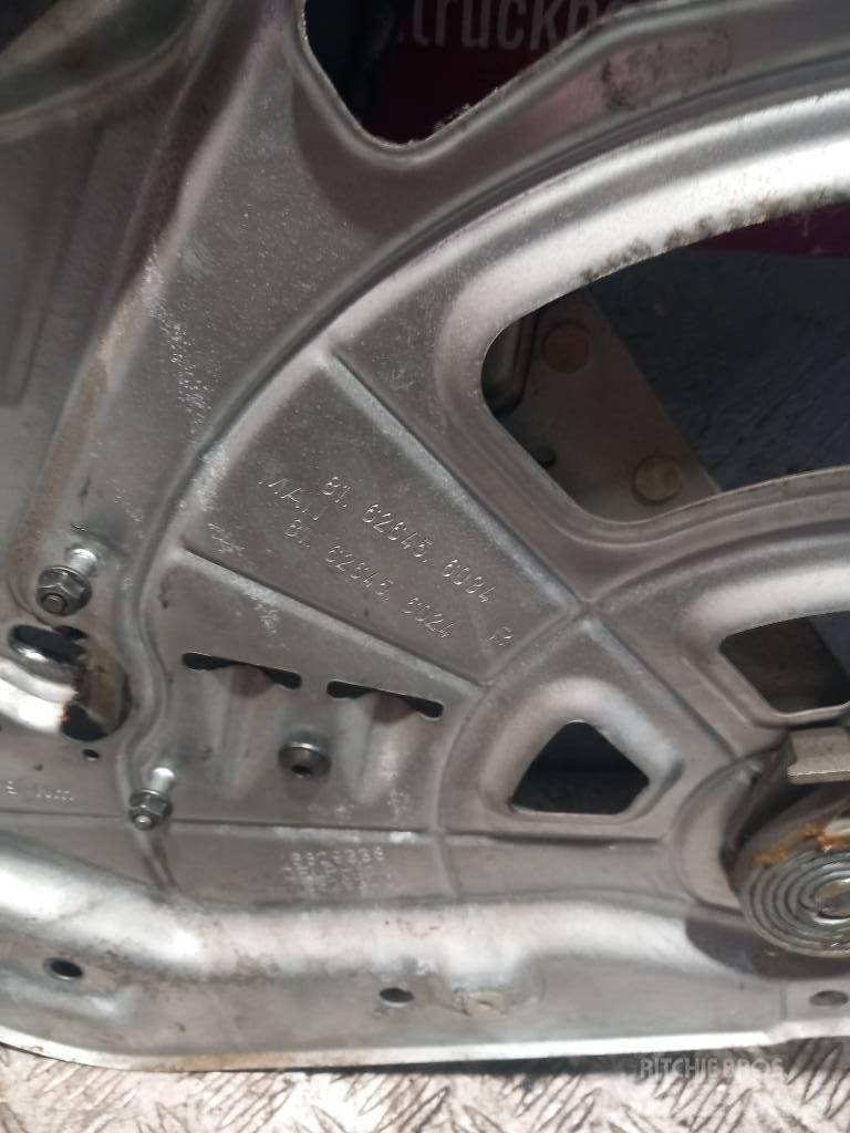 MAN TGA 81626456024 Vezetőfülke és belső tartozékok