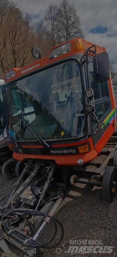 Kässbohrer PB 240 D Sípálya kezelő gépek