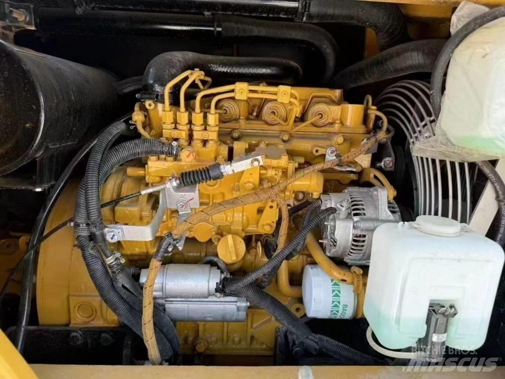 CAT 307E2 Lánctalpas kotrók