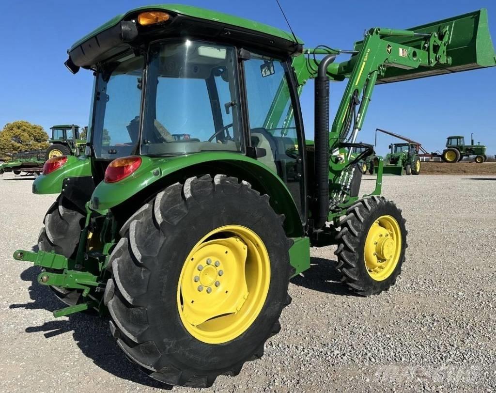 John Deere 5075 E Traktorok