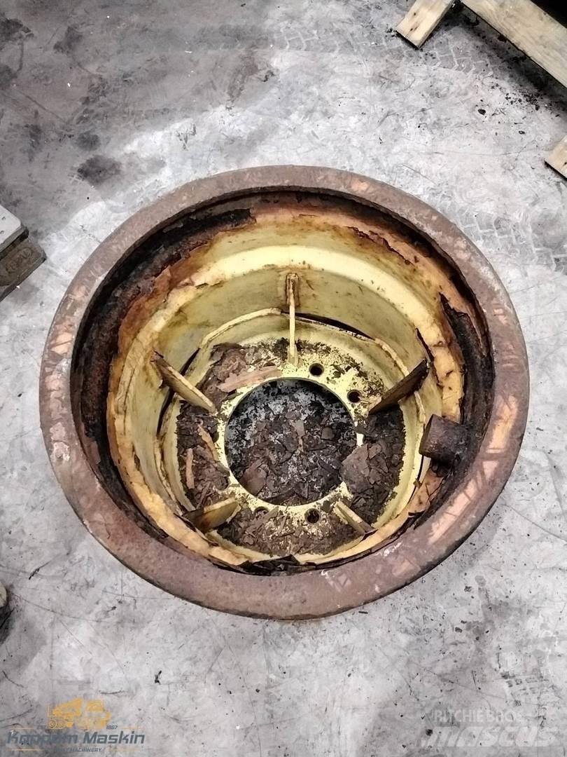 Ösa 250 20x26,5 Gumiabroncsok, kerekek és felnik