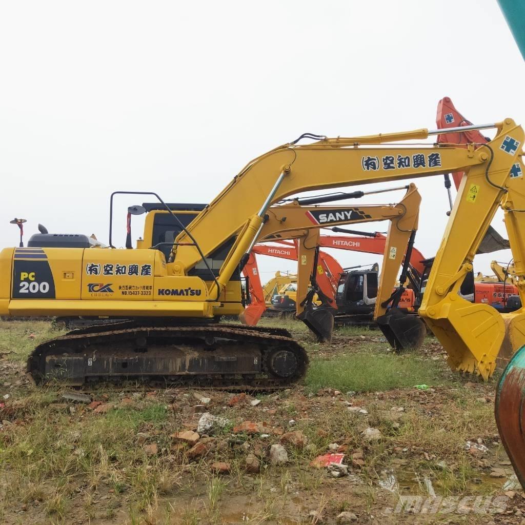Komatsu PC200-8 Lánctalpas kotrók