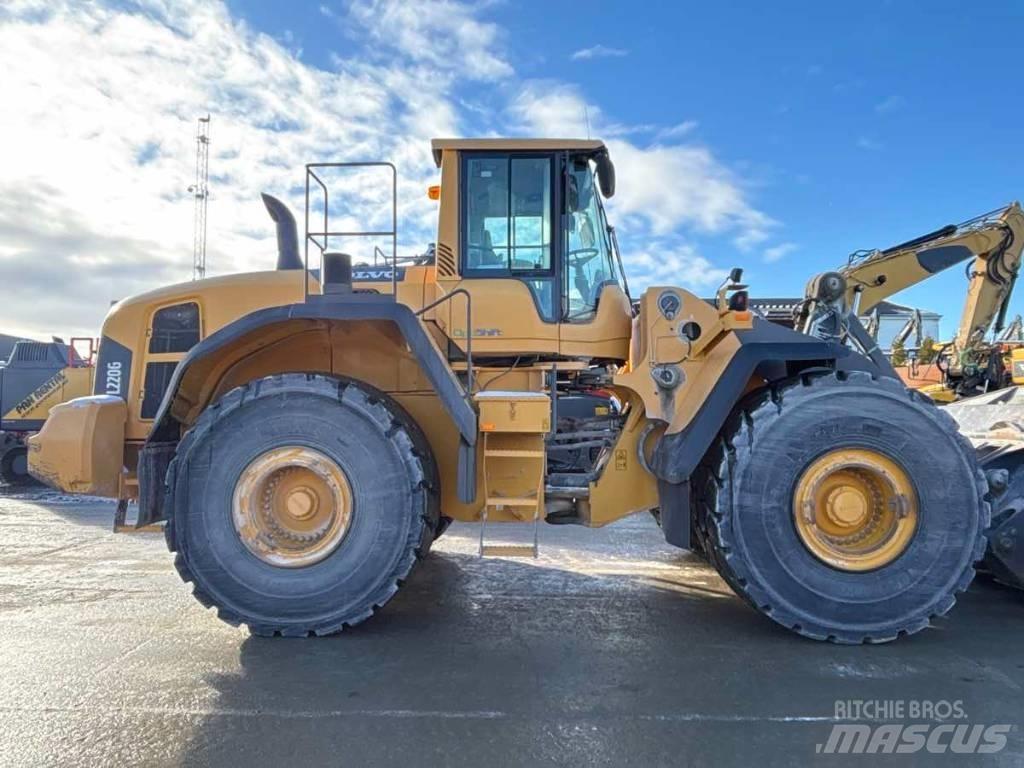 Volvo L 220 G Gumikerekes homlokrakodók