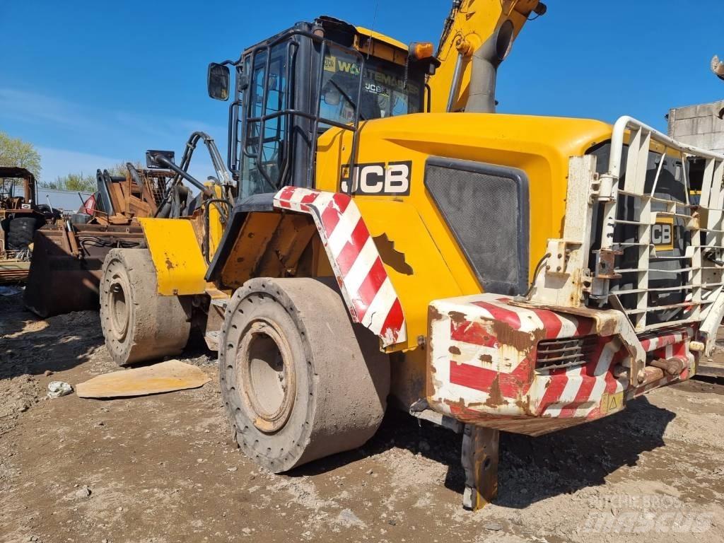 JCB 457 Gumikerekes homlokrakodók