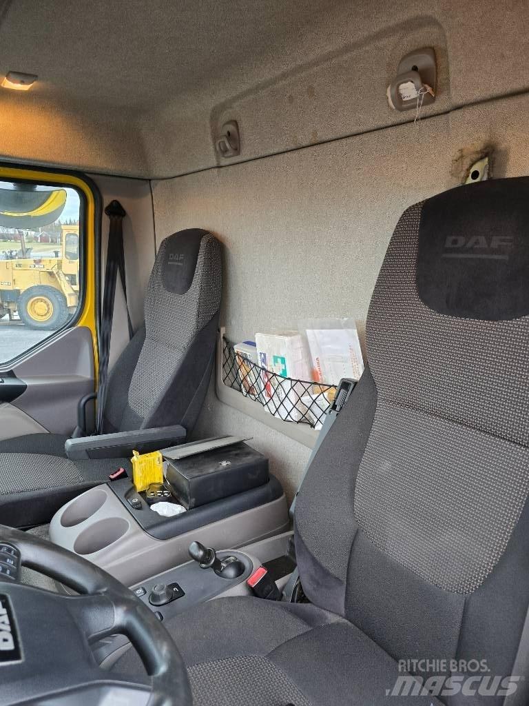 DAF LF 12.220 Dobozos teherautók